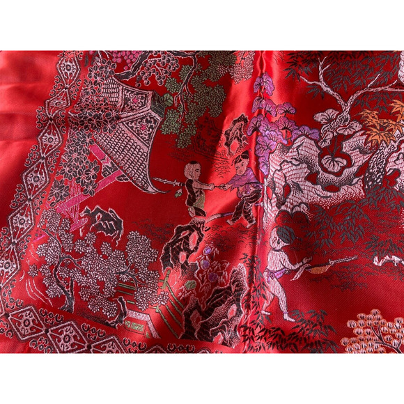 Vintage Asian Tapestry Brocade Piano Shawl Red Chinese 58" Tablecloth Excellent - Picture 3 of 12
